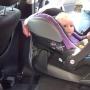 Foteliki samochodowe dla niemowląt: czym są i jak przewozić w nich dzieci?