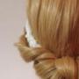 تسريحات الشعر الحالية مع عقال أحد الخيارات لتصفيفة الشعر اليونانية باستخدام عقال