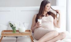 È possibile tingersi i capelli durante la gravidanza Tingere i capelli durante la gravidanza opinione